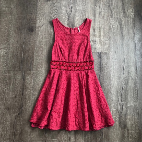 Free People Dresses & Skirts - Free People Red Lace Sleeveless Mini Dress